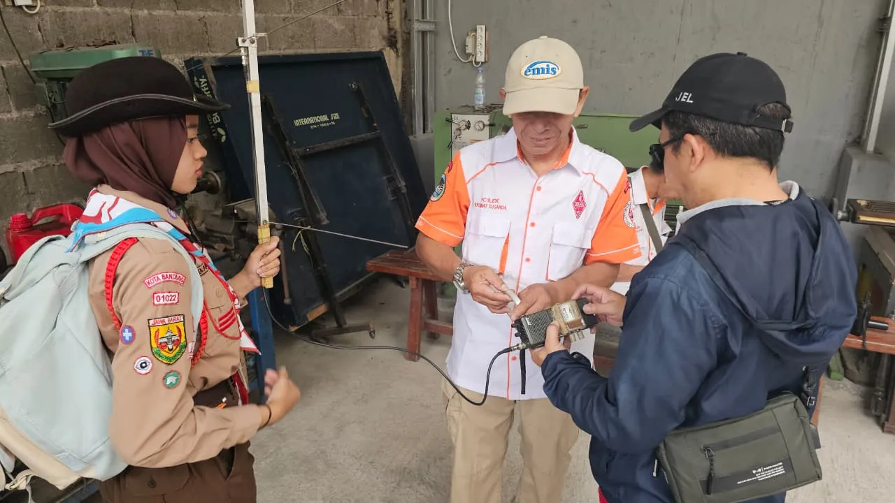 Kegiatan Hari Kedua JOTA-JOTI 2025 Kwarcab Bojonagara Bersama ORARI Lokal Bojonagara