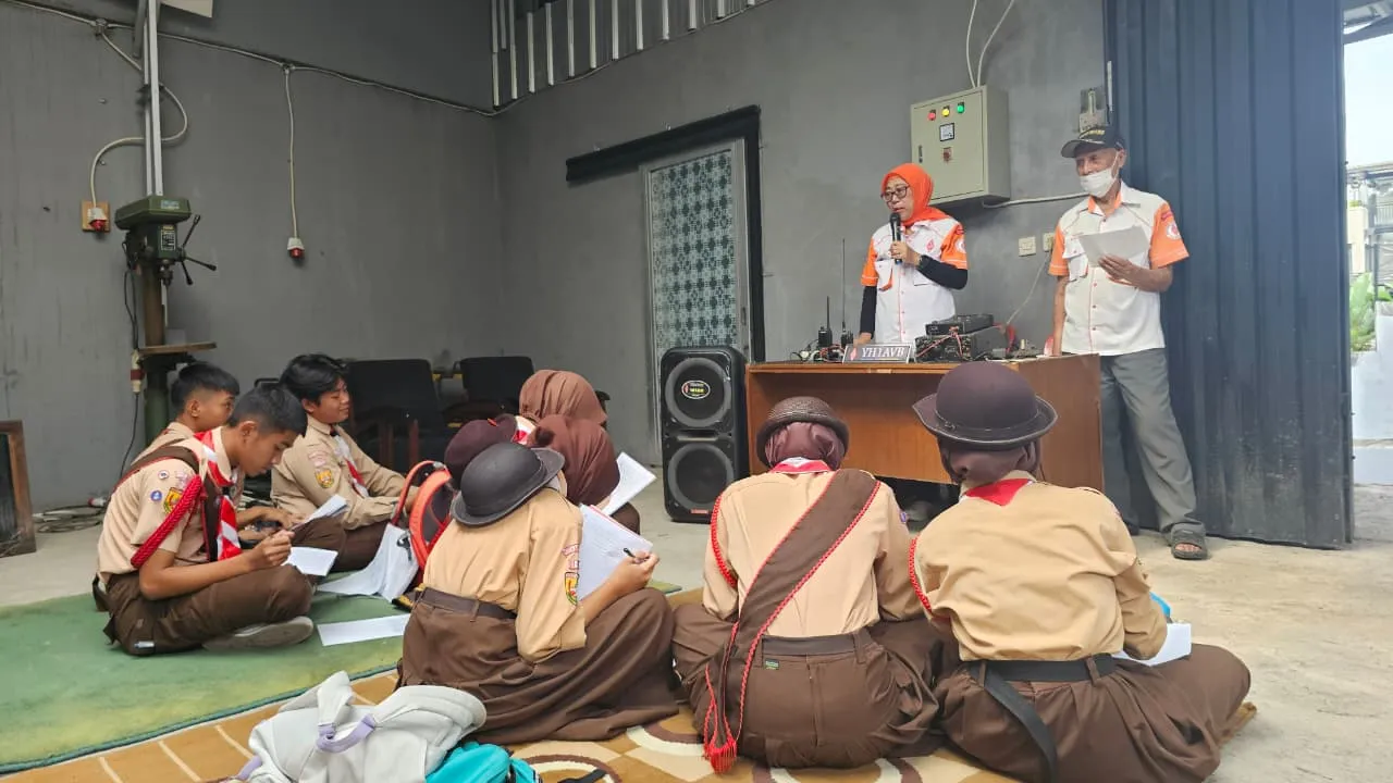 Kegiatan Hari Kedua JOTA-JOTI 2025 Kwarcab Bojonagara Bersama ORARI Lokal Bojonagara
