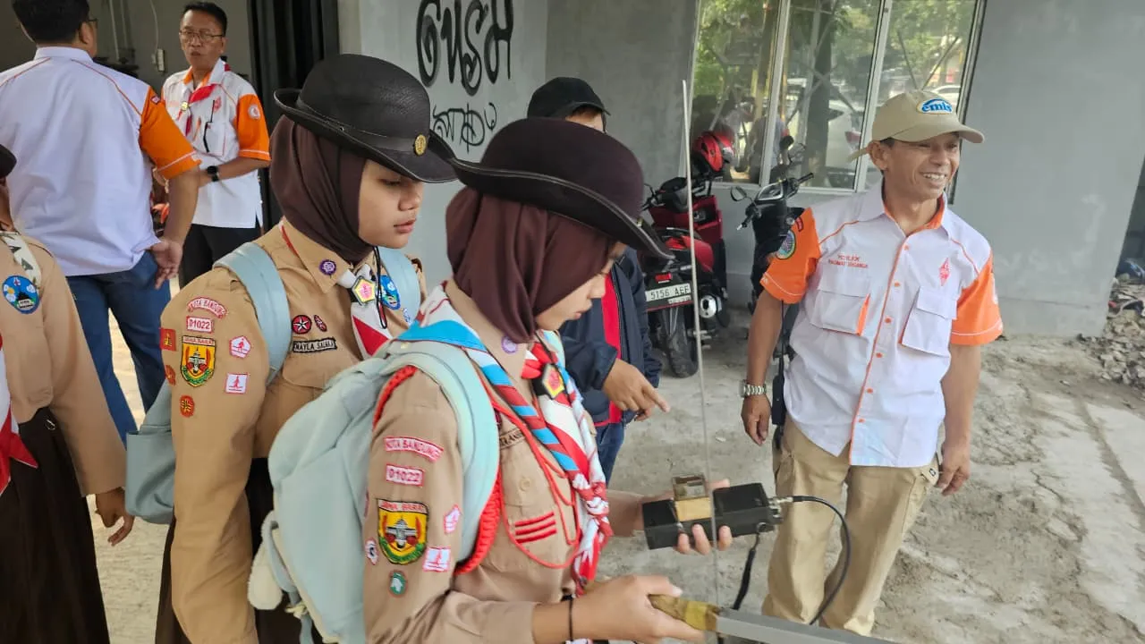 Kegiatan Hari Kedua JOTA-JOTI 2025 Kwarcab Bojonagara Bersama ORARI Lokal Bojonagara