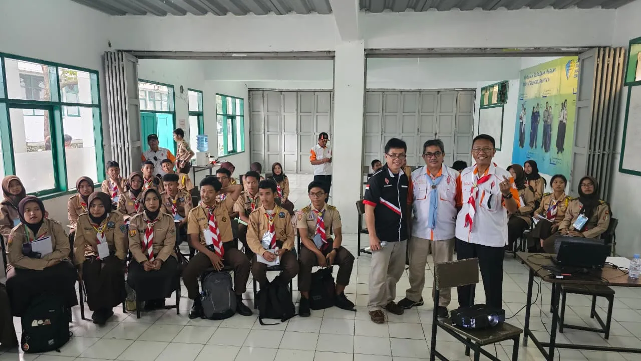 Kegiatan Hari Kedua JOTA-JOTI 2025 Kwarcab Kota Cimahi Bersama ORARI Lokal Kota Cimahi