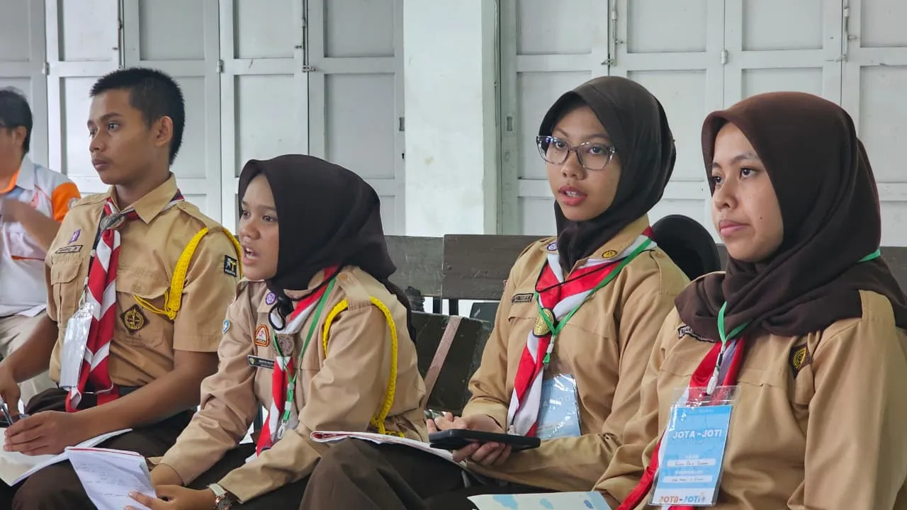 Kegiatan Hari Kedua JOTA-JOTI 2025 Kwarcab Kota Cimahi Bersama ORARI Lokal Kota Cimahi