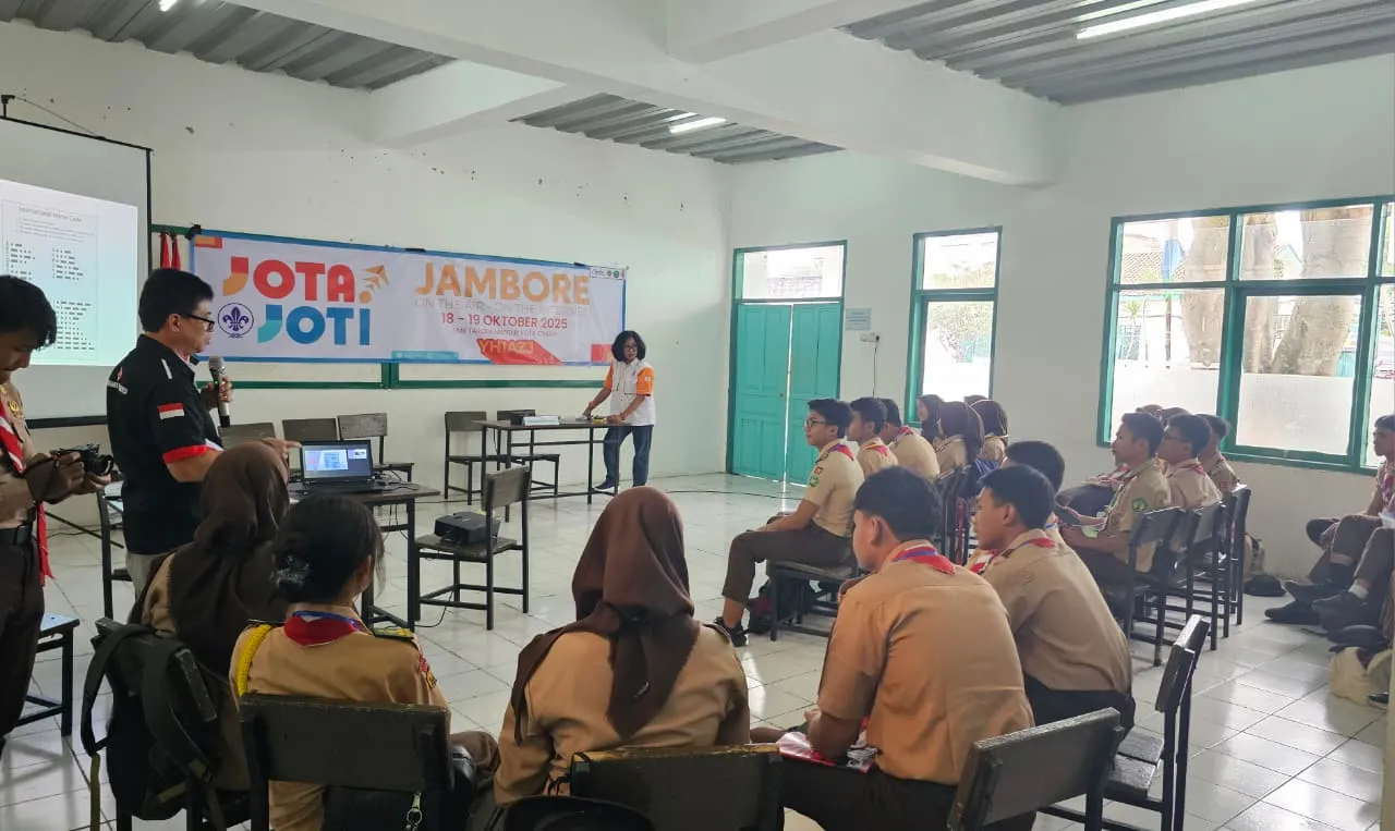 Kegiatan Hari Kedua JOTA-JOTI 2025 Kwarcab Kota Cimahi Bersama ORARI Lokal Kota Cimahi