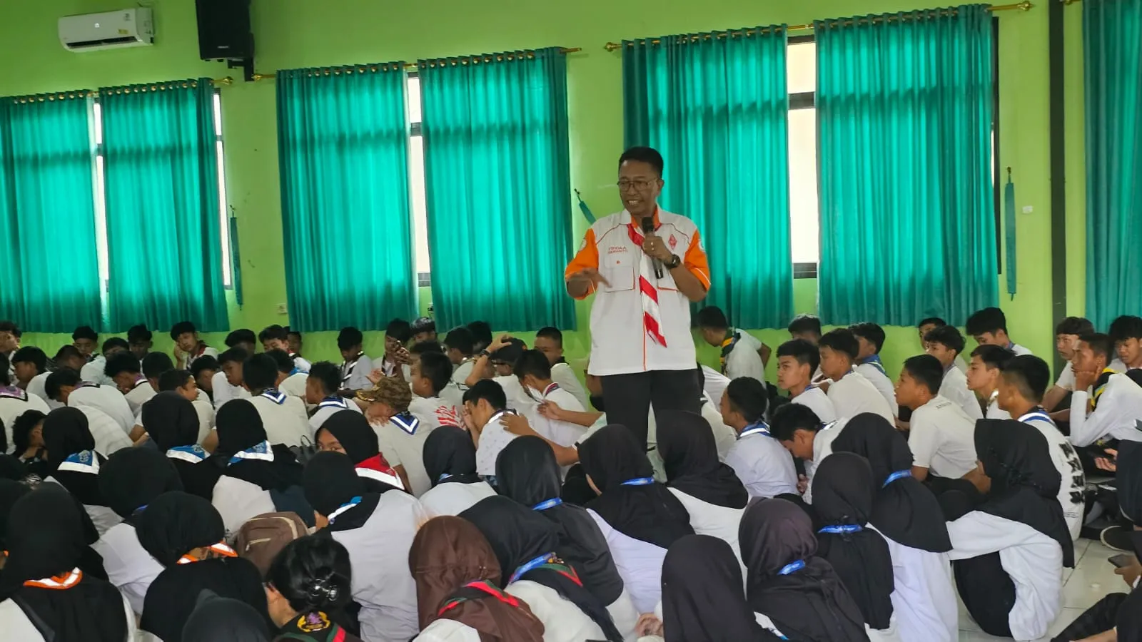 Kegiatan Hari Ke-3 JOTA-JOTI 2025 Kwarcab Kota Tasikmalaya Bersama ORARI Lokal Kota Tasikmalaya
