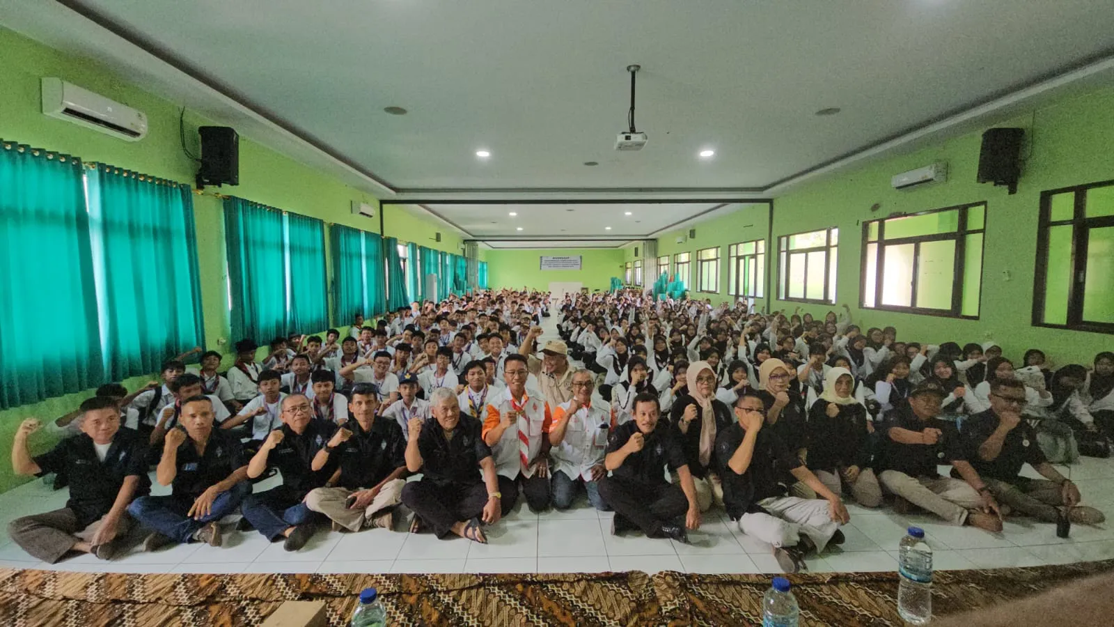 Kegiatan Hari Ke-3 JOTA-JOTI 2025 Kwarcab Kota Tasikmalaya Bersama ORARI Lokal Kota Tasikmalaya