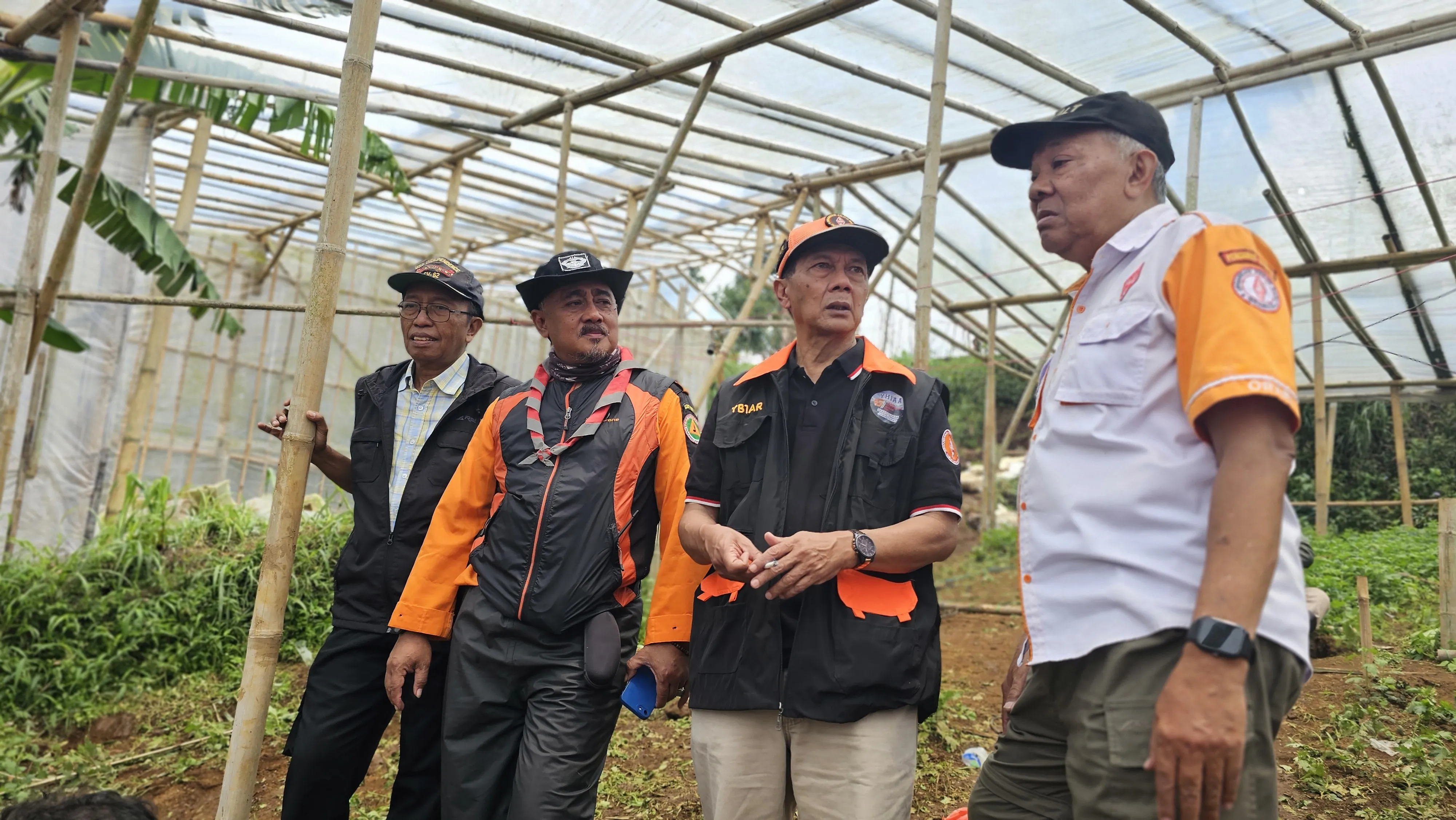 Dukungan Komunikasi dan Evakuasi Bencana Tanah Longsor Desa Pasirlangu